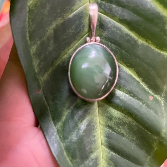 Authentic jade and sterling silver pendant - Picture 3 of 3